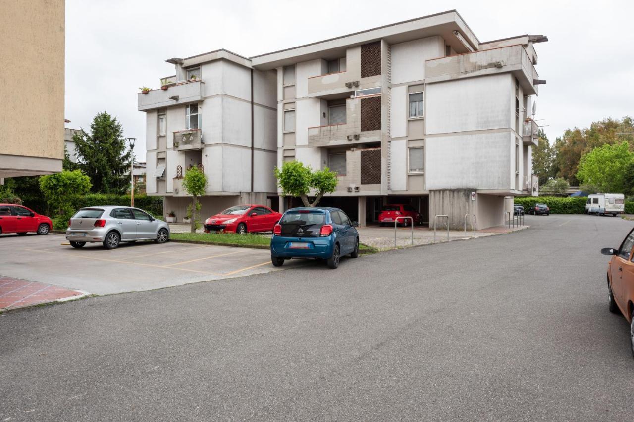 Ferienwohnung Luni Mare Bright Terrace Flat With Parking Marinella di Sarzana Exterior foto